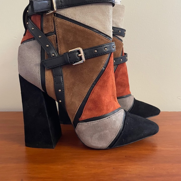 Suede boots - Picture 2 of 4